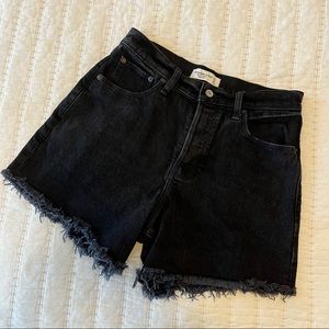 Abercrombie & Fitch The Dad Short Size 27 / 4 EUC Black high-rise